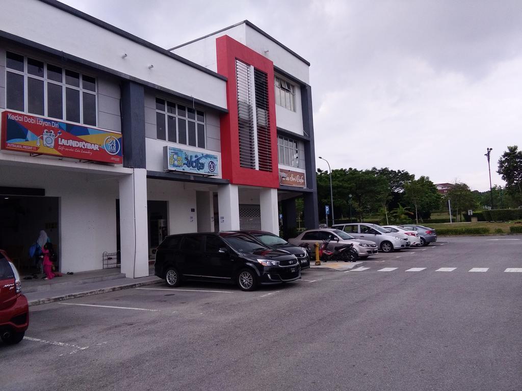 Homestay D 11 Putrajaya Netflix Wifi Exterior photo